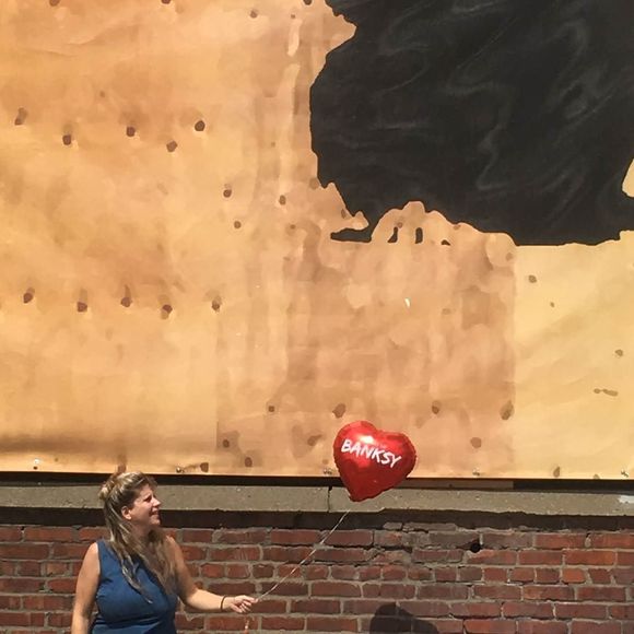 Meet your Posher, Lesley - Picture 1 of 1